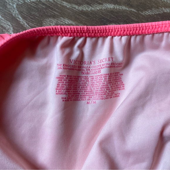 SET: Pink VS Bikini - Picture 4 of 6